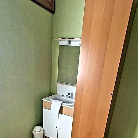 D Hotes Le Bois Corbeau Отель типа 